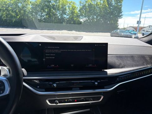 Used 2023 BMW X7 xDrive40i w/ Executive Package AWD/4WD image 15