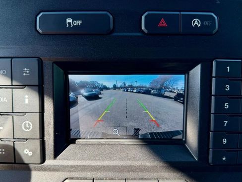 Used 2018 Ford F150 XLT image 14