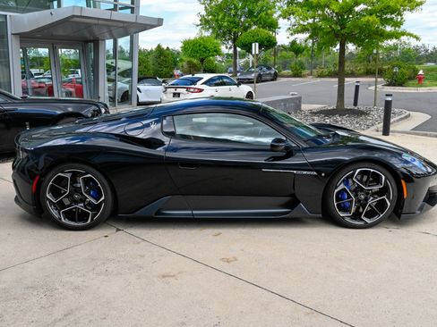 Used 2023 Maserati MC20 Coupe RWD image 4
