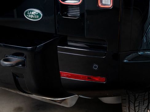 Used 2023 Land Rover Defender 110 X image 29