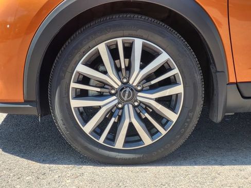 Certified 2023 Nissan Kicks SR w/ SR Premium Package FWD image 6