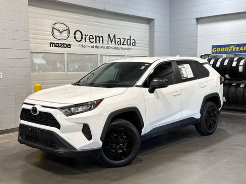 Used 2022 Toyota RAV4 LE AWD/4WD image 1