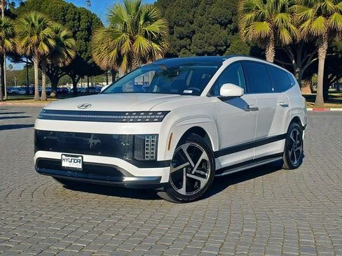 New 2026 Hyundai Ioniq 9 Calligraphy image 2