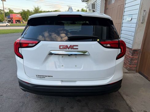 Used 2018 GMC Terrain SLE FWD image 4