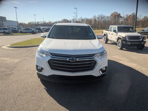 Used 2019 Chevrolet Traverse LT image 8