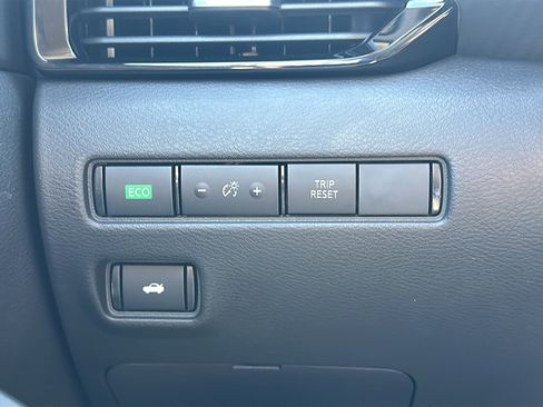 New 2025 Nissan Sentra SV image 25