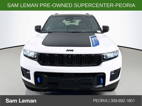 Used 2024 Jeep Grand Cherokee Trailhawk image 2