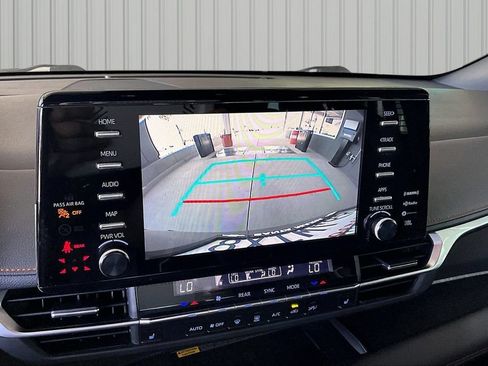 Used 2021 Toyota Sienna XSE w/ XSE Plus Package FWD image 10