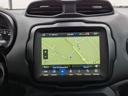 Used 2023 Jeep Renegade Limited w/ Limited Elite Group image 22