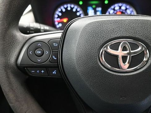 Used 2020 Toyota RAV4 XLE FWD image 24