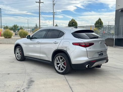 Used 2018 Alfa Romeo Stelvio Ti AWD/4WD image 3