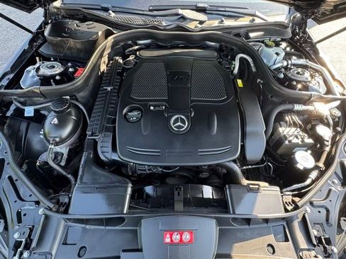 Used 2016 Mercedes-Benz E 350 4MATIC Sedan image 2