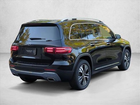 New 2026 Mercedes-Benz GLB 250 image 2