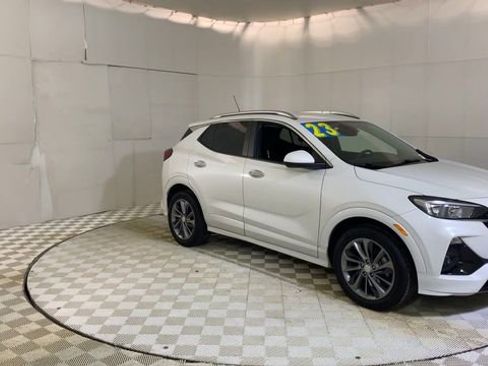 Used 2023 Buick Encore GX Select w/ Sport Touring Package image 2