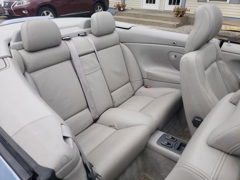 Used 2004 Volvo C70 HT image 16