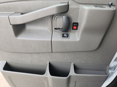 New 2025 Chevrolet Express 3500 LT w/ LT Preferred Equipment Group image 24