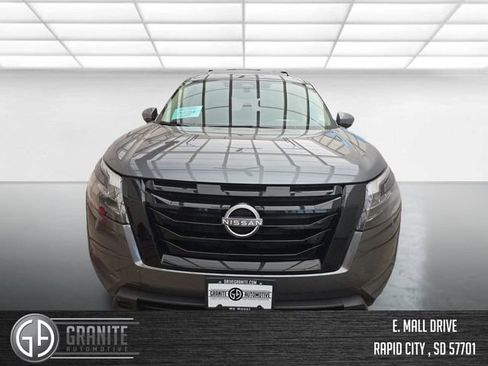 New 2025 Nissan Pathfinder SV w/ Black Appearance Package AWD/4WD image 2