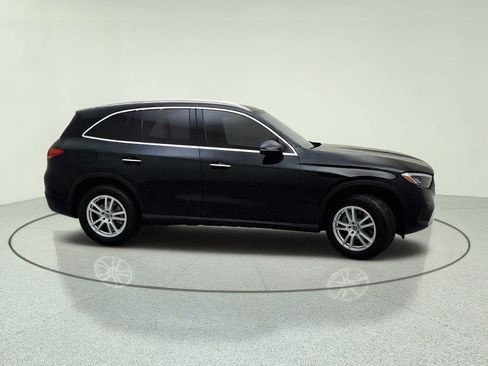 Used 2023 Mercedes-Benz GLC 300 4MATIC image 6