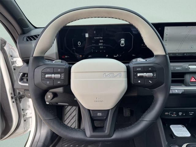 New 2026 Kia K4 GT-Line w/ GT-Line Premium Package FWD image 33