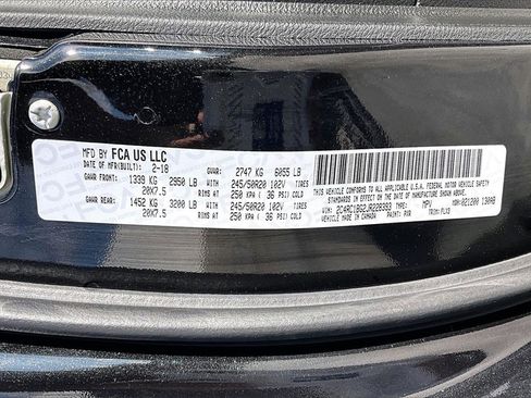 Used 2018 Chrysler Pacifica Touring-L w/ Premium Audio Group image 37