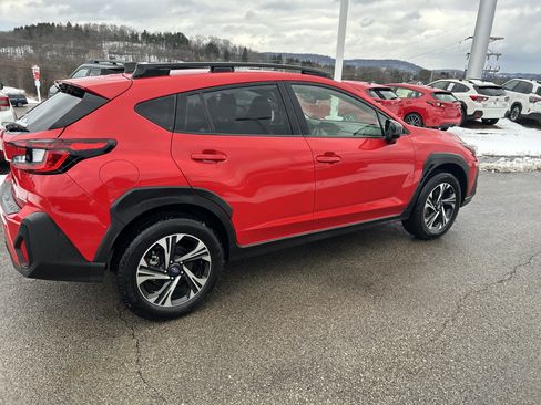 Used 2024 Subaru Crosstrek 2.0i Premium image 7