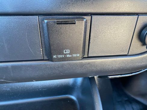 Used 2015 GMC Savana 2500 image 16