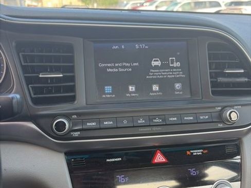 Used 2020 Hyundai Elantra SEL FWD image 14