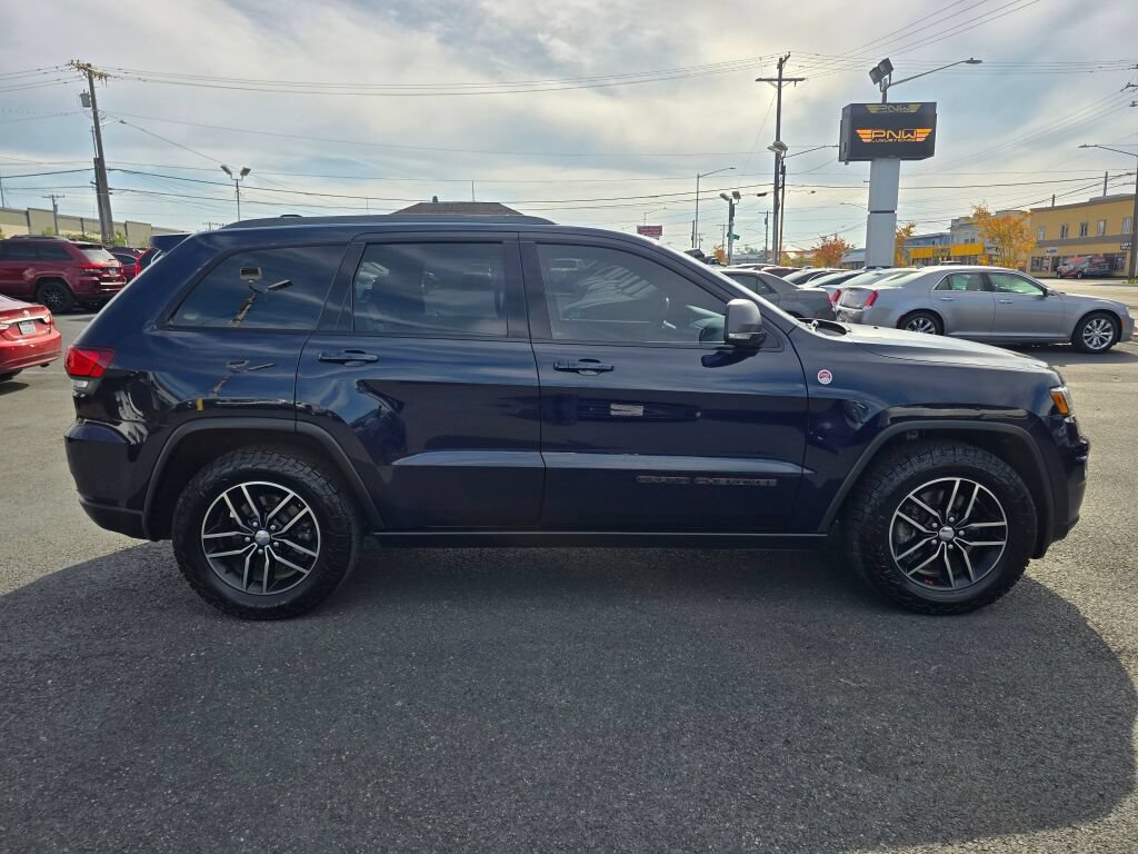 Used 2018 Jeep Grand Cherokee Trailhawk w/ Trailhawk Luxury Group AWD/4WD image 5