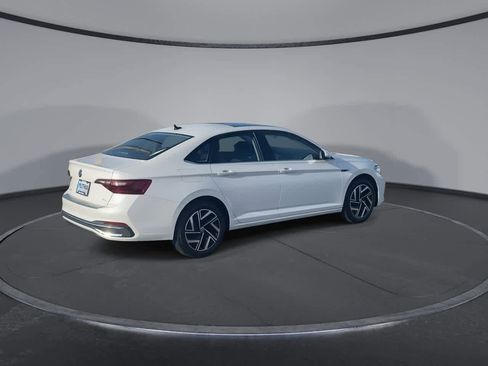 Used 2024 Volkswagen Jetta SEL FWD image 8