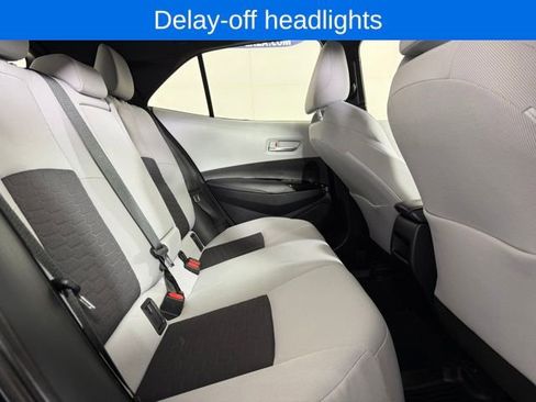 Used 2022 Toyota Corolla SE image 17