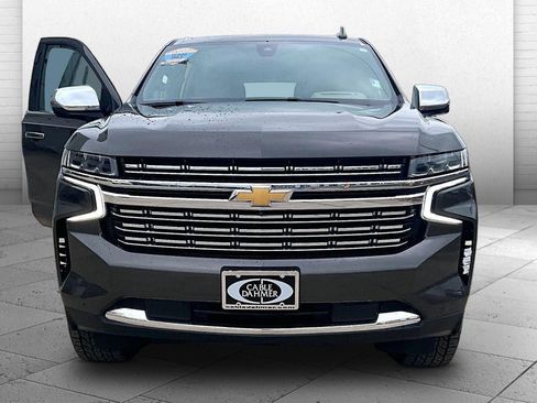 Used 2021 Chevrolet Suburban Premier AWD/4WD image 2
