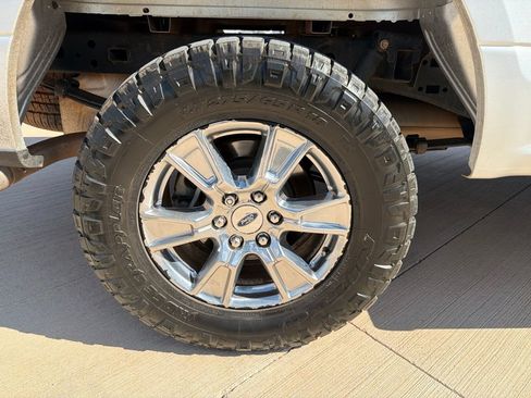 Used 2017 Ford F150 XLT w/ Equipment Group 301A Mid AWD/4WD image 10