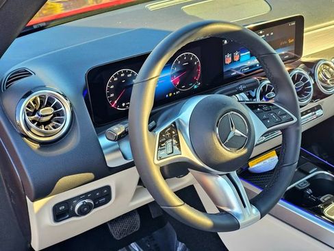 New 2026 Mercedes-Benz GLB 250 4MATIC image 15
