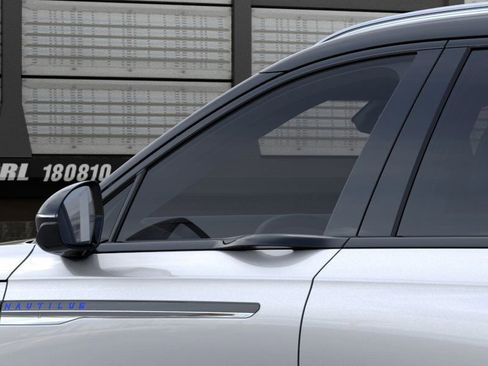 New 2026 Lincoln Nautilus Reserve image 20