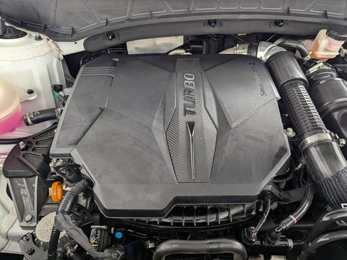 Used 2022 Hyundai Santa Cruz SEL Premium image 10