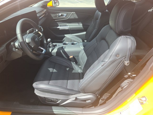 Used 2026 Ford Mustang GT Premium RWD image 5