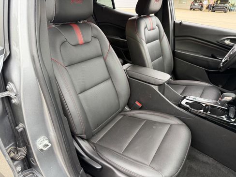 Used 2025 Chevrolet Trax RS w/ Driver Confidence Package FWD image 20