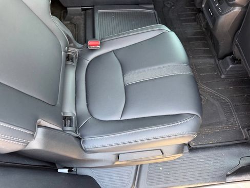 Used 2024 Honda Pilot EX-L image 18