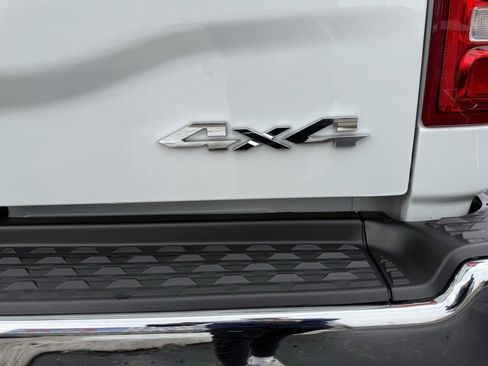 Used 2024 RAM 3500 Big Horn image 8