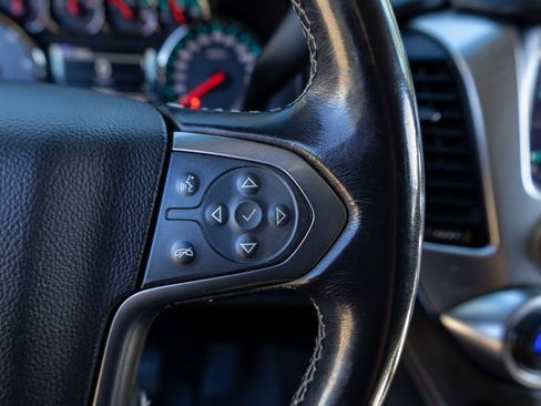 Used 2020 Chevrolet Suburban LT w/ Z71 Midnight Edition image 20