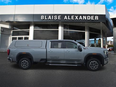 Used 2024 GMC Sierra 3500 SLT w/ SLT Premium Package AWD/4WD image 2