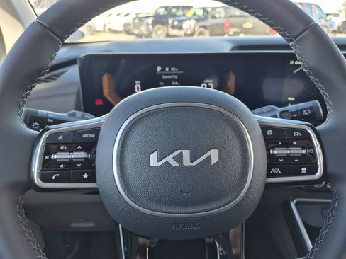 New 2026 Kia Carnival SX FWD image 18