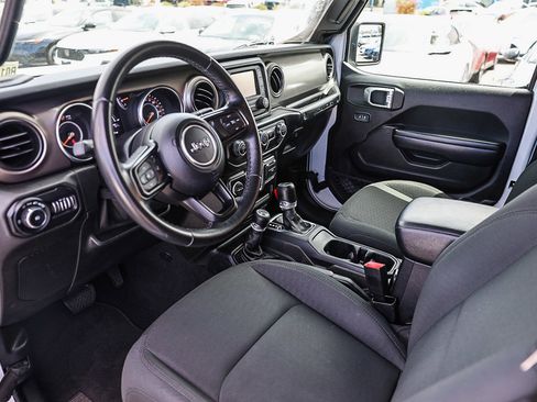 Used 2020 Jeep Wrangler Sport AWD/4WD image 2