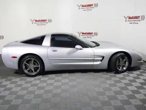 Used 1998 Chevrolet Corvette Coupe w/ Roof Pkg RWD image 3