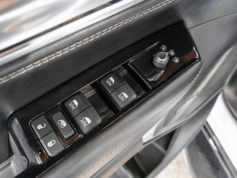 Used 2024 Jeep Wagoneer Series II AWD/4WD image 15