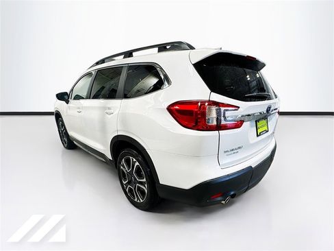 New 2025 Subaru Ascent Limited image 6