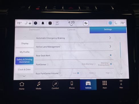 Used 2024 Jeep Grand Cherokee Limited image 11