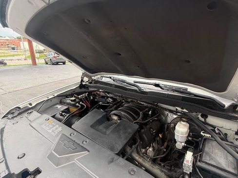 Used 2015 Chevrolet Silverado 1500 LT AWD/4WD image 38