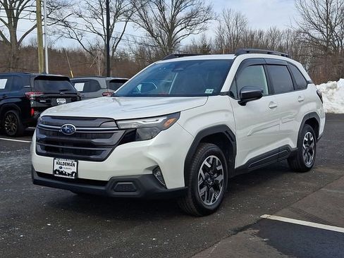 Used 2026 Subaru Forester Premium image 3