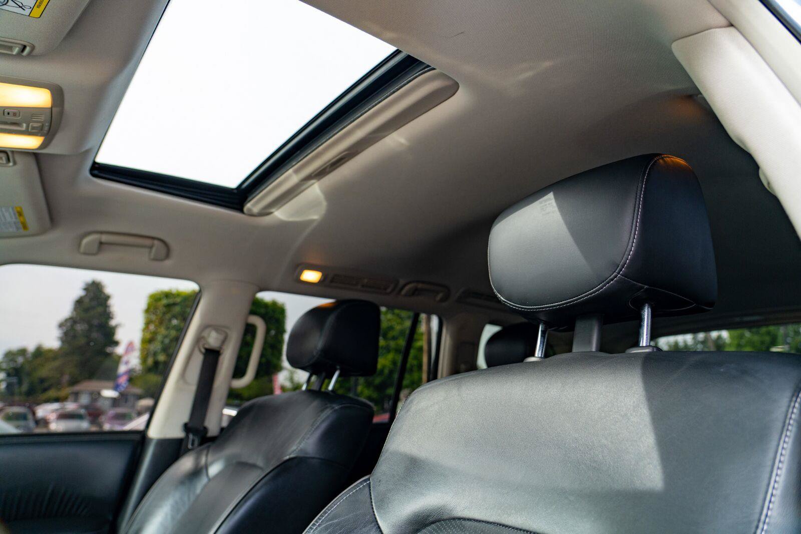 Used 2015 INFINITI QX80 2WD image 16